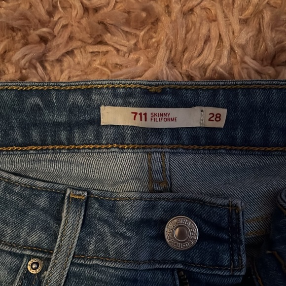 Levi Jeans - Picture 2 of 5